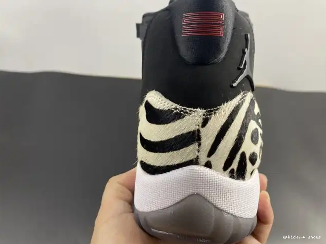 Rep 11 JORDAN INSTINCT AIR ANIMAL AR0715-010 0528